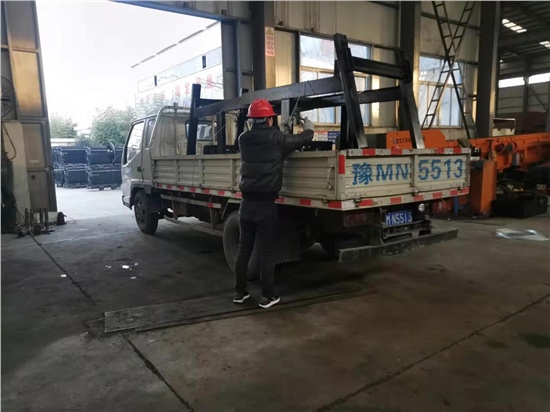 洛宁振动放矿机发货成功