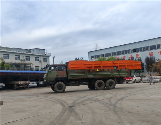 豫灵客户8m3第一台梭式矿车发货